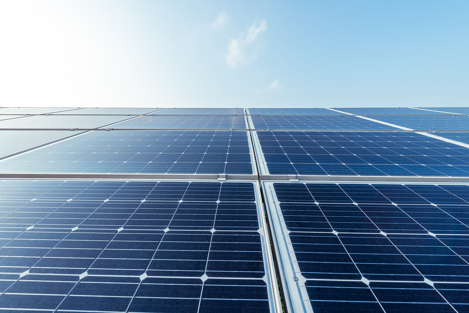 Rooftop Solar in the UK: Cheaper Bills, Cleaner Energy
